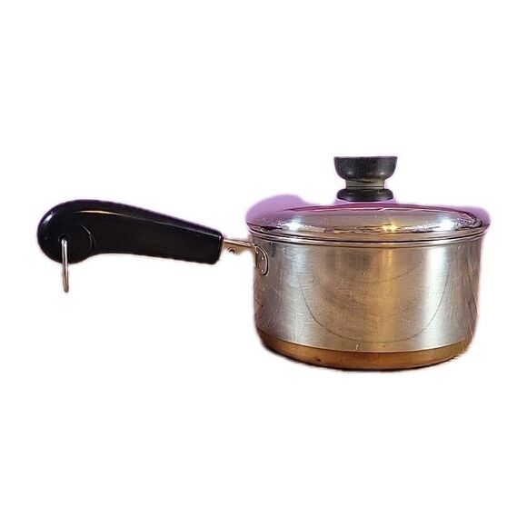Revere Ware 1801  1 1/2 Quart Pot With Lid Copper Bottom Clinton‎ IL USA Vintage - Picture 1 of 4